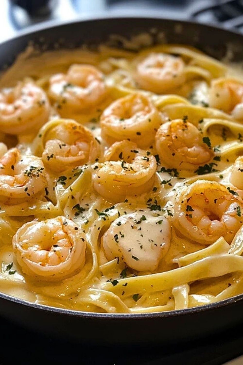 One Pan Shrimp Fettuccine Alfredo