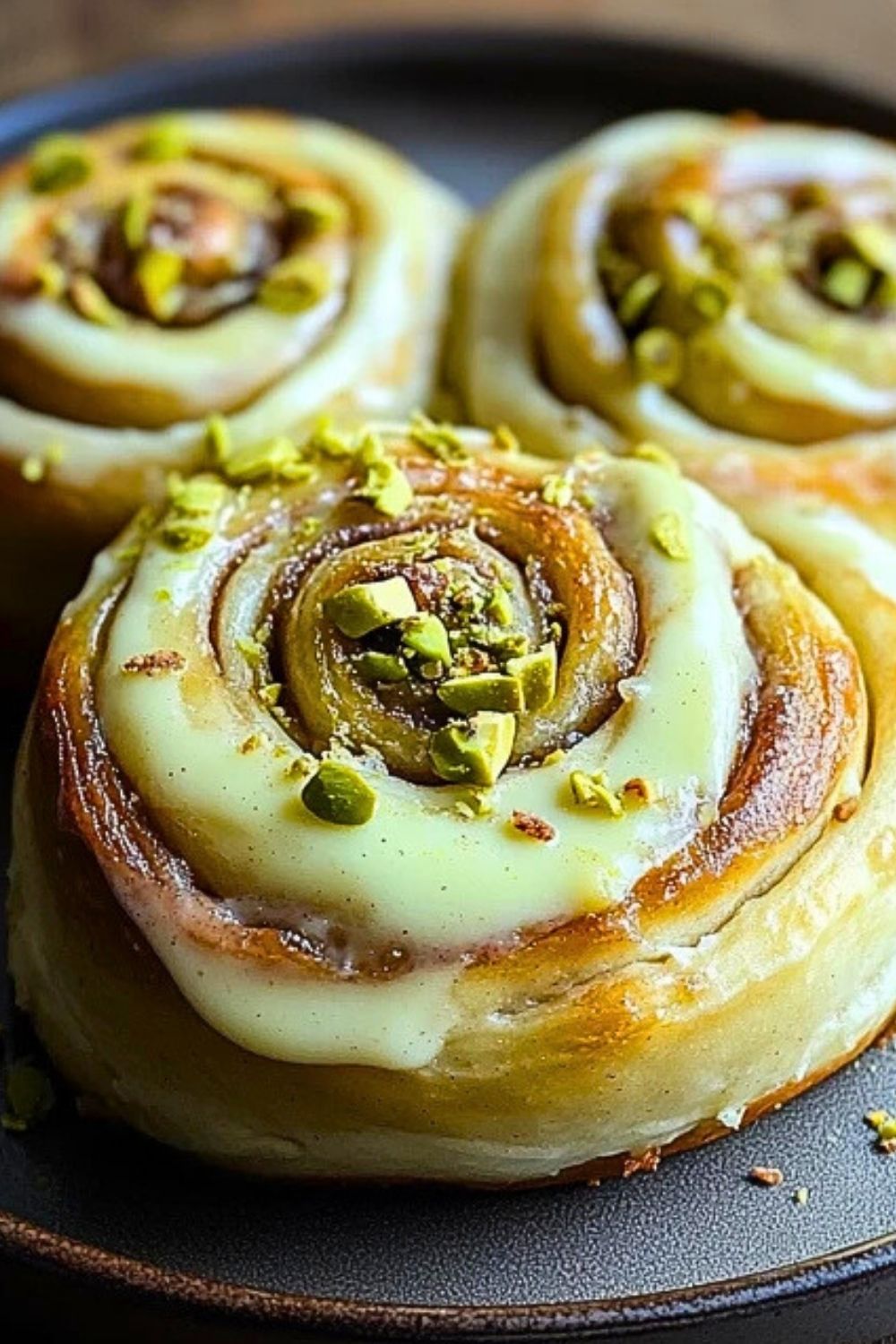 Small Batch Pistachio Cream Cinnamon Rolls Recipe