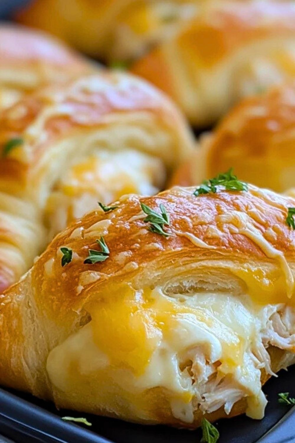 Irresistible Cheesy Chicken Crescent Rolls Recipe