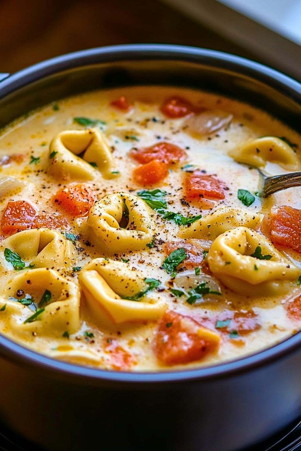 Slow Cooker Creamy Tortellini Soup