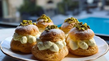 Irresistible Pistachio Cream Puffs That Melt in Your Mouth