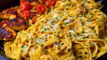 Creamy Velveeta Chicken Spaghetti with Mozzarella Garlic Cheese Sauce