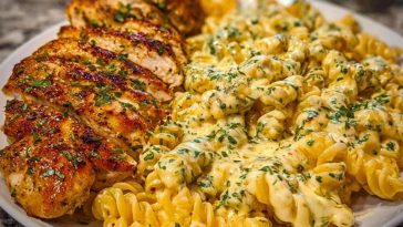 Delicious Creamy Garlic Parmesan Chicken and Cheesy Twisted Pasta Recipe
