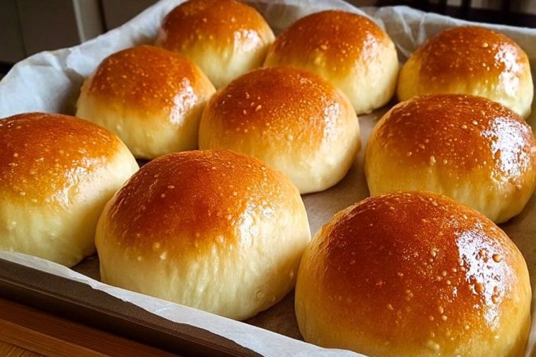Fluffy Bread Rolls for Any Occasion