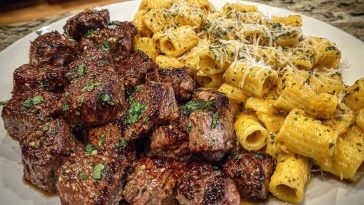Garlic Butter Steak with Creamy Parmesan Rigatoni