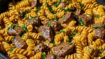 One-Pot Creamy Spicy Garlic Butter Steak & Pasta