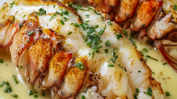 Creamy Garlic Butter Lobster Tails Recipe