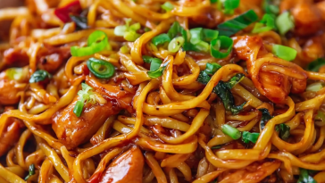 Sticky Garlic Chicken Noodles