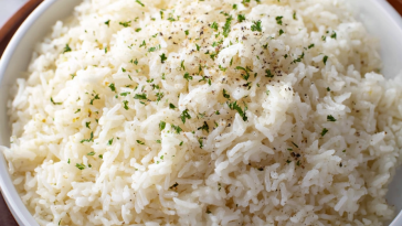 Creamy Parmesan Garlic Butter Rice