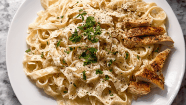 White sauce pasta